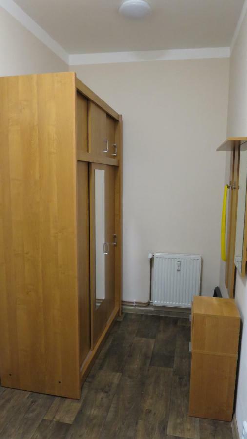 Booking Trzni Decin Bagian luar foto
